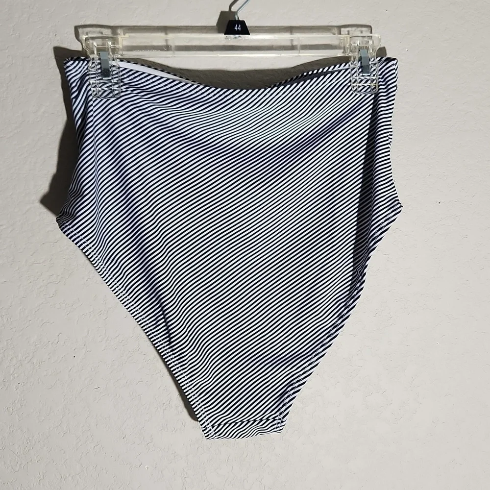 Bikini High Waist Bottoms Womens size M